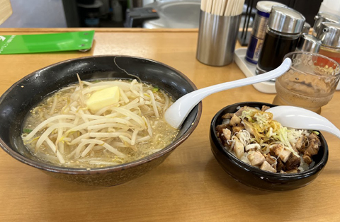 塩バターラーメン＆チャーシュー丼（くるまや）