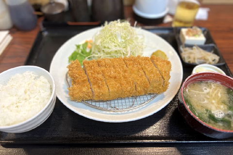 ロースカツ定食(於加乃）