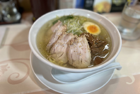 塩チャーシューメン(きん華飯店）